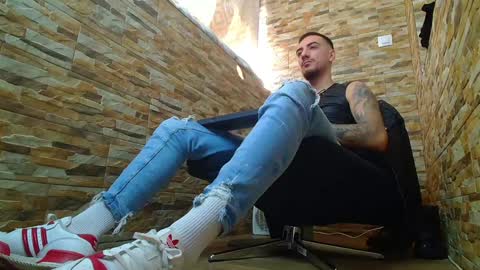 Snapshot of andrewbanner chatting on January 17, 2025, 8:02 am MasterRomania online show from January 17, 2025, 8:02 am