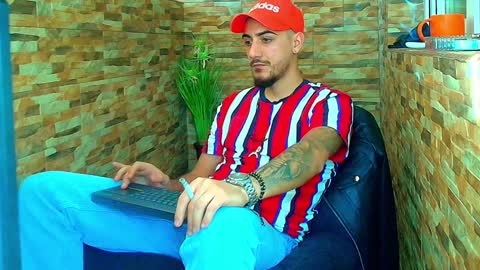 Snapshot of andrewbanner chatting on January 19, 2025, 12:06 pm MasterRomania online show from January 19, 2025, 12:06 pm