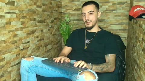 Snapshot of andrewbanner chatting on January 22, 2025, 4:34 am MasterRomania online show from January 22, 2025, 4:34 am