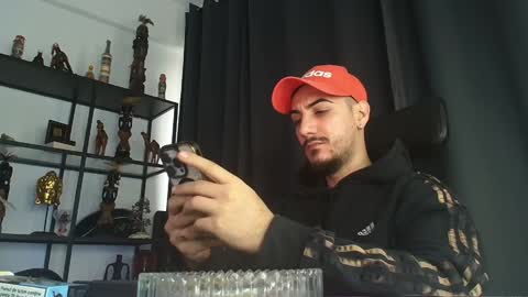 Snapshot of andrewbanner chatting on February 5, 2025, 12:49 pm MasterRomania online show from February 5, 2025, 12:49 pm