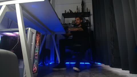 Snapshot of andrewbanner chatting on February 6, 2025, 6:18 am MasterRomania online show from February 6, 2025, 6:18 am