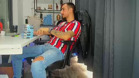 Snapshot of andrewbanner chatting on February 12, 2025, 9:31 am MasterRomania online show from February 12, 2025, 9:31 am