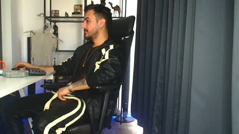 Snapshot of andrewbanner chatting on March 12, 2025, 7:02 am MasterRomania online show from March 12, 2025, 7:02 am