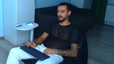 Snapshot of andrewbanner chatting on September 24, 2025, 2:59 am MasterRomania online show from September 24, 2025, 2:59 am