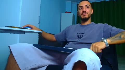 Snapshot of andrewbanner chatting on September 27, 2025, 4:06 am MasterRomania online show from September 27, 2025, 4:06 am