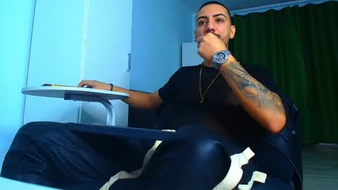 Snapshot of andrewbanner chatting on September 29, 2025, 5:12 am MasterRomania online show from September 29, 2025, 5:12 am