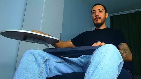 Snapshot of andrewbanner chatting on October 14, 2025, 5:30 am MasterRomania online show from October 14, 2025, 5:30 am