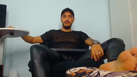 Snapshot of andrewbanner chatting on October 21, 2025, 3:18 am MasterRomania online show from October 21, 2025, 3:18 am