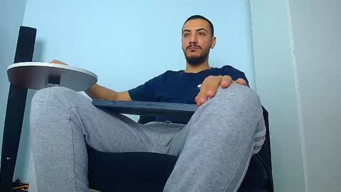 Snapshot of andrewbanner chatting on October 27, 2025, 5:33 am MasterRomania online show from October 27, 2025, 5:33 am