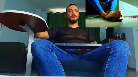 Snapshot of andrewbanner chatting on October 30, 2025, 6:48 am MasterRomania online show from October 30, 2025, 6:48 am