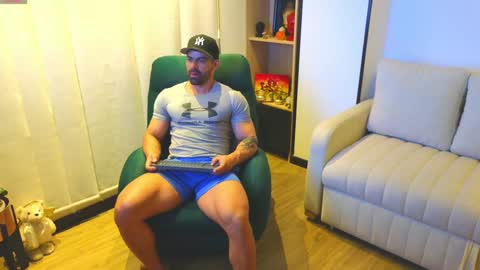 Snapshot of andrewfame chatting on December 6, 2024, 2:35 am Andrew online show from December 6, 2024, 2:35 am