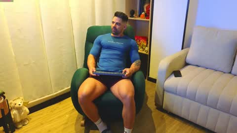 Snapshot of andrewfame chatting on December 7, 2024, 2:53 am Andrew online show from December 7, 2024, 2:53 am