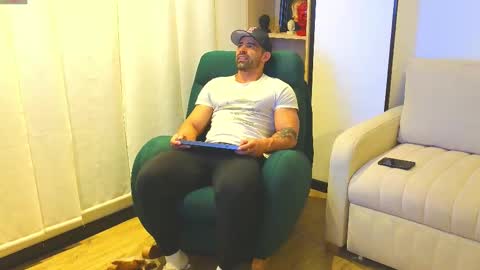 Snapshot of andrewfame chatting on February 12, 2025, 2:03 am Andrew online show from February 12, 2025, 2:03 am