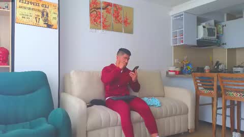 Snapshot of andrewfame chatting on February 24, 2025, 4:47 pm Andrew online show from February 24, 2025, 4:47 pm