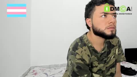 Snapshot of androgynous_love chatting on January 19, 2025, 7:15 pm hugeclit online show from January 19, 2025, 7:15 pm