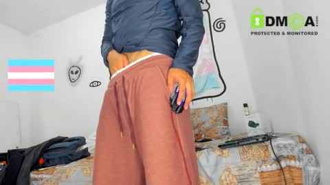 Snapshot of androgynous_love chatting on March 7, 2025, 11:16 pm hugeclit online show from March 7, 2025, 11:16 pm