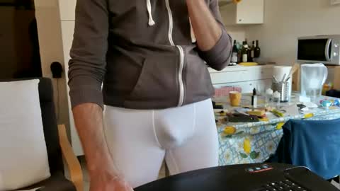 Snapshot of androx77 chatting on October 3, 2025, 9:50 am androx77 online show from October 3, 2025, 9:50 am