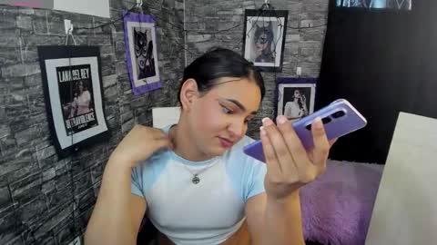 Snapshot of andrys_hot chatting on January 17, 2026, 10:13 pm Andrys online show from January 17, 2026, 10:13 pm