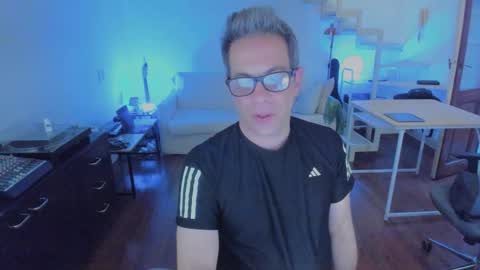 Andrew online show from November 13, 2025, 9:36 pm