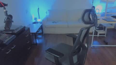 Andrew online show from November 29, 2025, 7:44 am