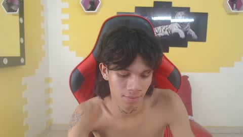 Snapshot of andy_dan1 chatting on December 27, 2024, 7:35 pm andy_dan1 online show from December 27, 2024, 7:35 pm