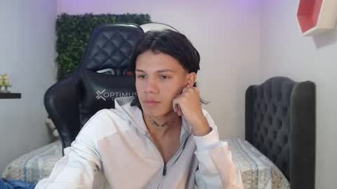 Snapshot of andy_dan1 chatting on January 15, 2025, 4:32 pm andy_dan1 online show from January 15, 2025, 4:32 pm