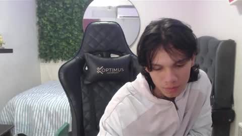 Snapshot of andy_dan1 chatting on January 22, 2025, 2:14 pm andy_dan1 online show from January 22, 2025, 2:14 pm