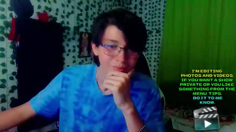 Snapshot of andy_gray01 chatting on October 18, 2025, 12:24 am Andy Gray online show from October 18, 2025, 12:24 am