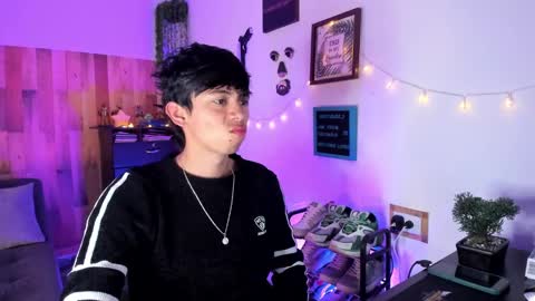 Snapshot of andy_guez_11 chatting on January 26, 2025, 10:12 am andy_guez_11 online show from January 26, 2025, 10:12 am