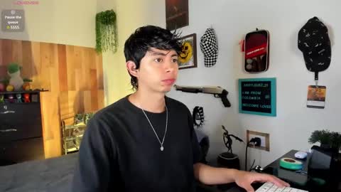 Snapshot of andy_guez_11 chatting on March 6, 2025, 12:41 pm andy_guez_11 online show from March 6, 2025, 12:41 pm