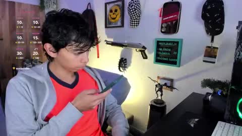 Snapshot of andy_guez_11 chatting on March 11, 2025, 1:23 pm andy_guez_11 online show from March 11, 2025, 1:23 pm