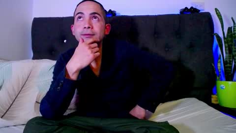 Snapshot of andy_magic_ chatting on September 26, 2025, 3:10 am andy_magic_ online show from September 26, 2025, 3:10 am