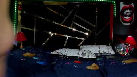 Snapshot of andyandfrank chatting on September 25, 2025, 8:23 pm andyandfrank online show from September 25, 2025, 8:23 pm