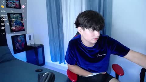 Snapshot of andyboy_19 chatting on December 17, 2024, 12:12 am andy online show from December 17, 2024, 12:12 am