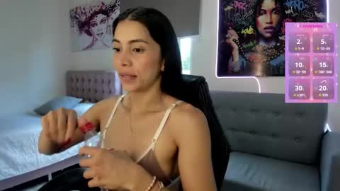 Andrea online show from November 18, 2025, 6:56 pm