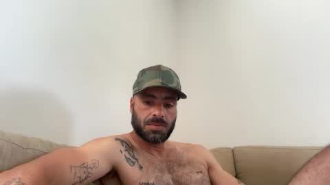Snapshot of andyloveall chatting on May 19, 2026, 11:38 am andyloveall online show from May 19, 2026, 11:38 am