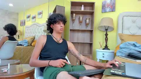 Snapshot of andyxibrat chatting on October 20, 2025, 11:27 pm andyxibrat online show from October 20, 2025, 11:27 pm