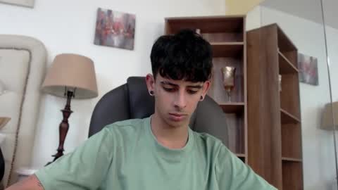 andyxibrat online show from April 11, 2026, 7:18 pm