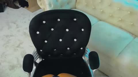 Snapshot of anemariejolie chatting on February 18, 2025, 6:15 pm Anne online show from February 18, 2025, 6:15 pm