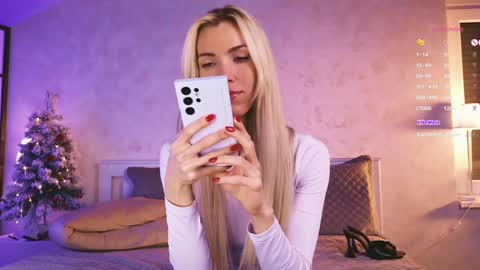 Snapshot of anette_belorie chatting on December 25, 2024, 6:19 pm Anna online show from December 25, 2024, 6:19 pm