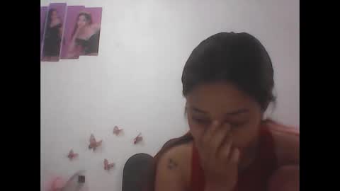 Snapshot of ange011 chatting on April 18, 2026, 5:44 am ange011 online show from April 18, 2026, 5:44 am