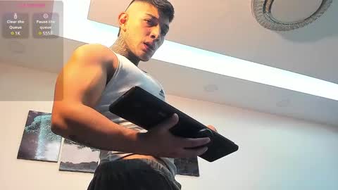 Angel online show from February 4, 2025, 5:53 am