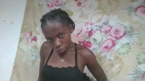 angeeliine online show from March 11, 2026, 1:44 am