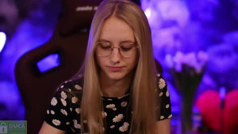 angeellina online show from January 19, 2025, 2:04 am