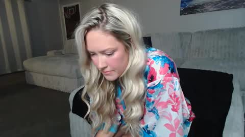 Snapshot of angel01432023 chatting on January 21, 2025, 2:54 am angel01432023 online show from January 21, 2025, 2:54 am