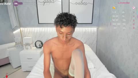 Snapshot of angel__sweet18 chatting on February 14, 2026, 9:28 am online show from February 14, 2026, 9:28 am