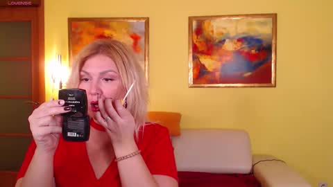 Alice PRIVATE IS OPEN online show from October 5, 2025, 3:54 pm