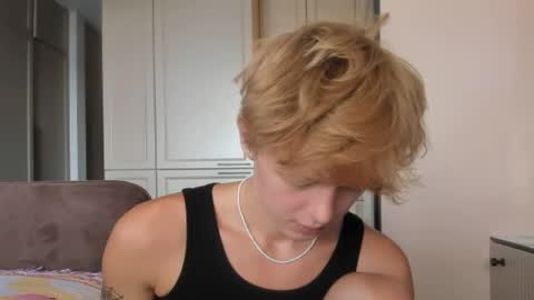 angel_andreww online show from June 2, 2026, 9:55 am