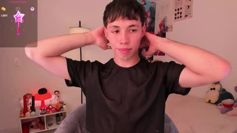 Angel   help me with 100 thumbs up online show from September 28, 2025, 10:04 pm