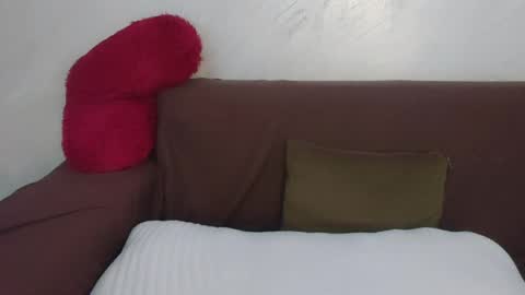 Snapshot of angel_coconut chatting on May 16, 2026, 7:38 am Angel coco online show from May 16, 2026, 7:38 am
